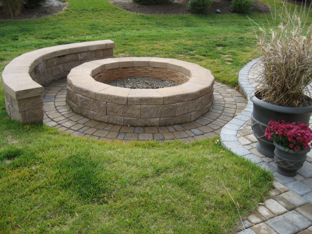 4 Fire Pit Building Secrets You Should Know | Hively Landscapes